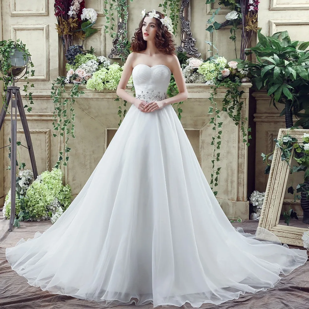 Vivian's Bridal 2018 простое свадебное платье без бретелек с рюшами и блестками