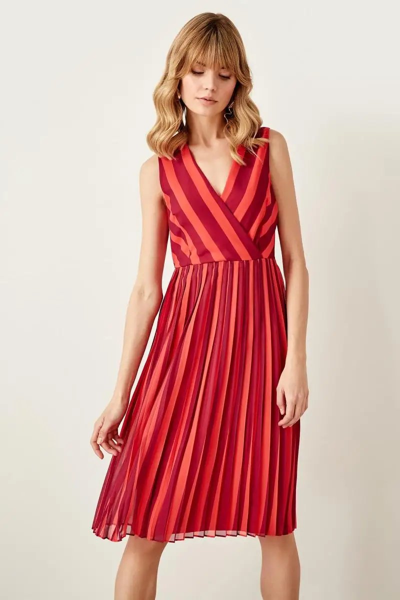 Trendyol Mürdüm Printed Piliseli Dress TWOSS19VM0005 | Женская одежда
