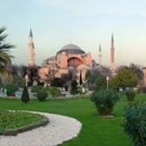 Формальный Сад перед церковью Aya Sofya Стамбул Турция плакат печать (15x6) | Дом и сад