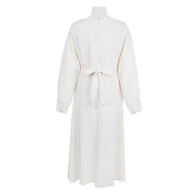 Платье миди TWOTWINSTYLE с круглым вырезом длинным рукавом однотонное на осень