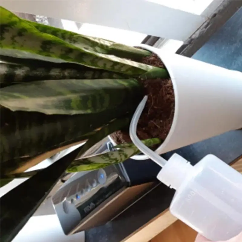 250 / 500ml Watering Tools White Plastic Diffuser Dispenser Squeeze Bottle | Дом и сад