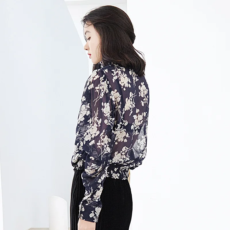 2019 New summer Pattern Fashion Embrace Horn long Sleeve Printing Chiffon Shirt womens tops and blouses print floral elegant |