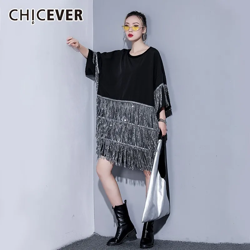 Женское платье с кисточками CHICEVER черное до колена О-образным вырезом и коротким