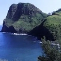 High angle view of a coast Kahakuloa Highway 340 West Maui Hawaii USA Poster Print (15 x 6) | Дом и сад