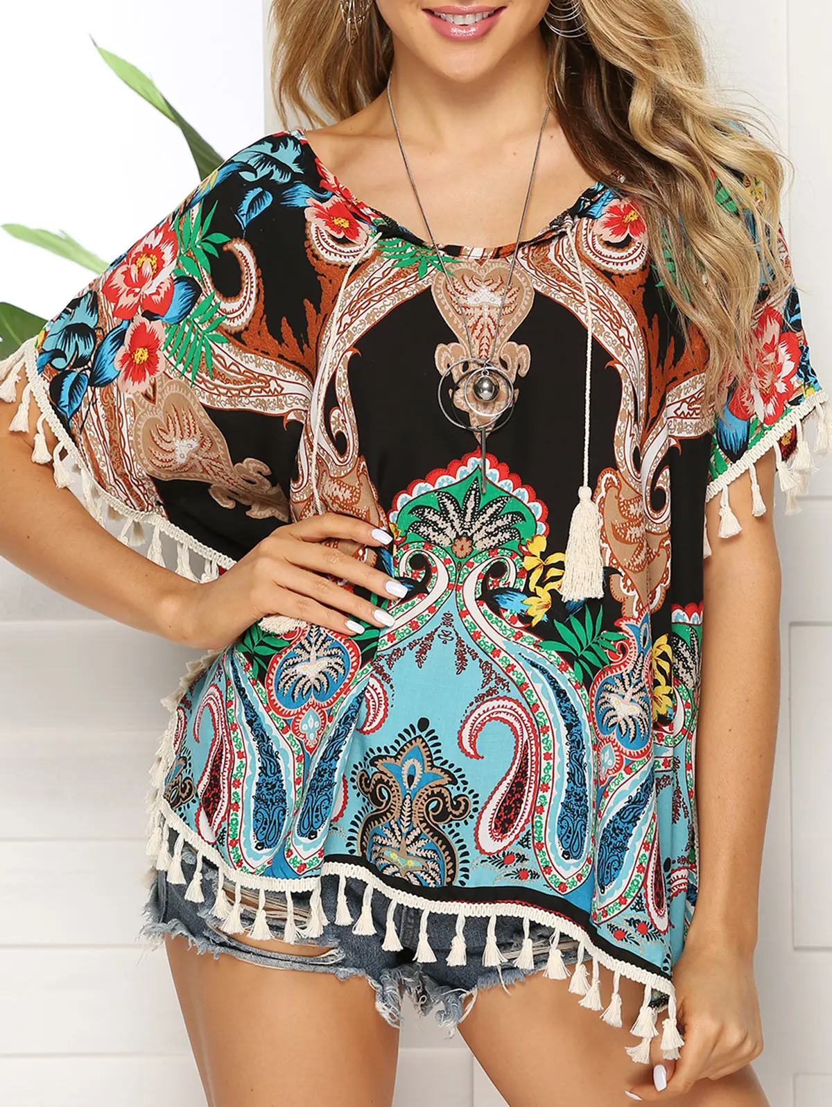 Женская блузка с цветочным принтом круглым вырезом и коротким рукавом летучая