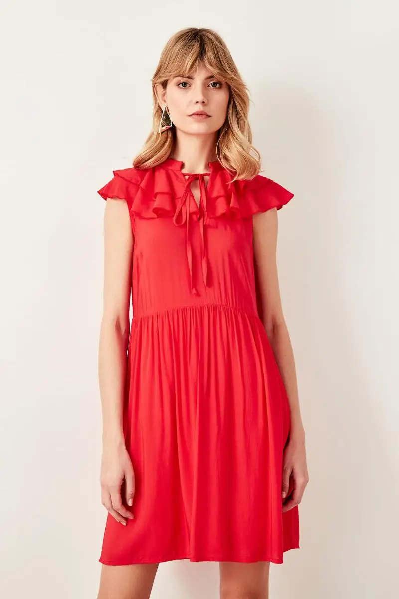 Trendyol платье с красным воротником TWOSS19EH0104|Женские платья| |