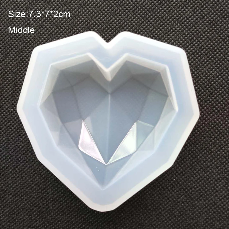 Популярная форма для изготовления ювелирных изделий в виде сердца разных