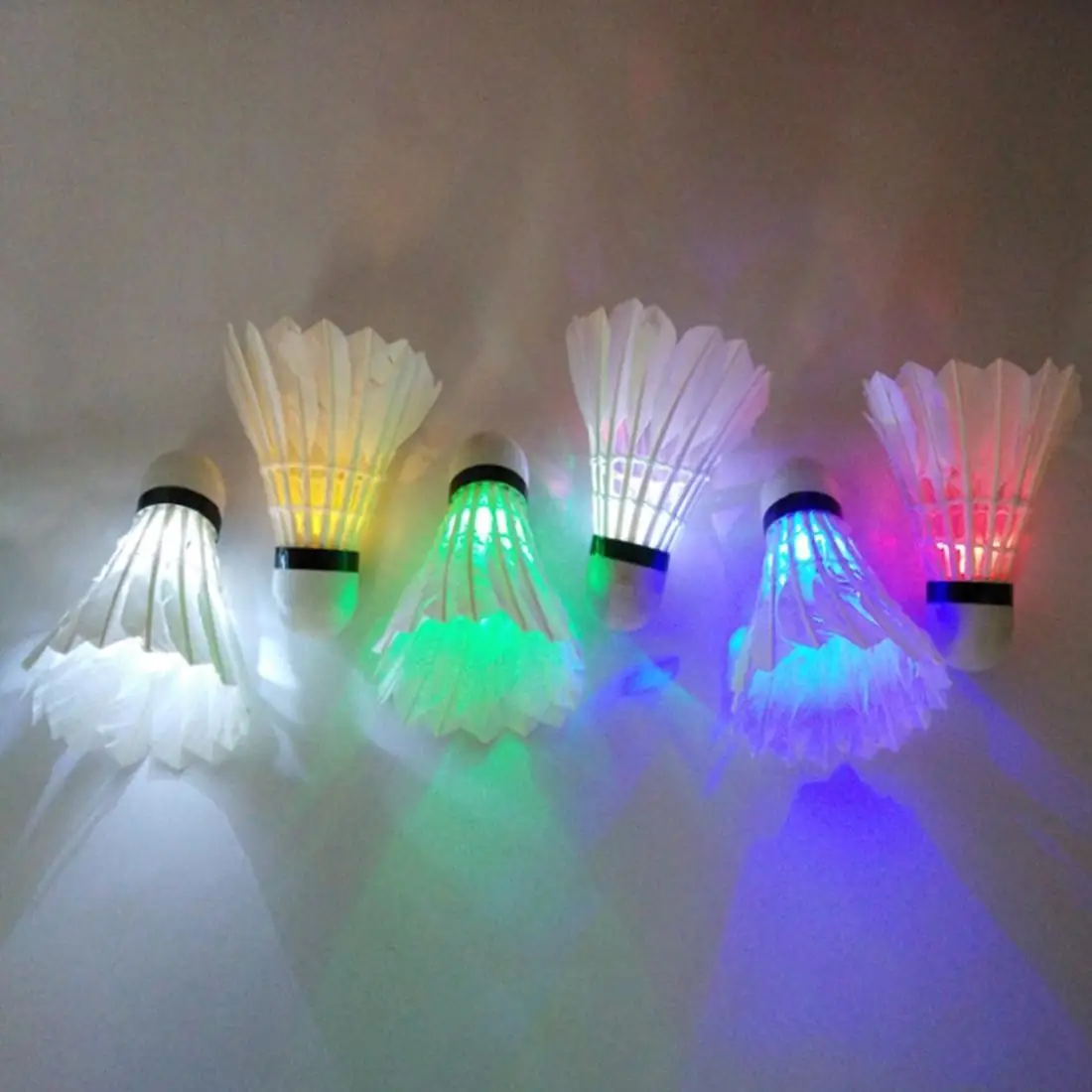 Практичный 4 шт красочные LED бадминтон волан мяч перо светится ночью на открытом
