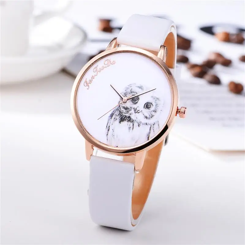 Минималистский кожаный группа женщин смотреть из нержавеющей стали аналоговые