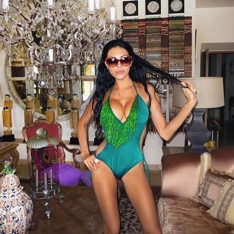 Женский купальник с кисточками высокой бретелькой через шею Цельный глубоким v