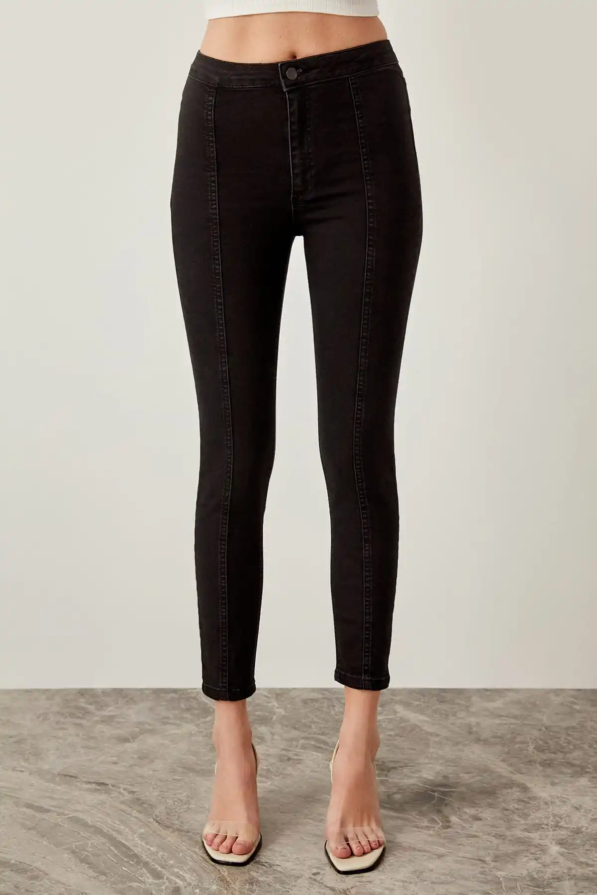 Trendyol/черные джинсы с завышенной талией спереди Jegging TCLSS19LR0045 |