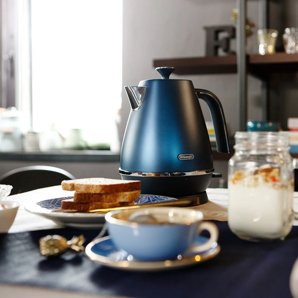 Чайник De`Longhi Distinta Flair KBI 2001.BL|Электрические чайники| |