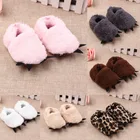 Focusnorm Забавный комплект одежды: футболки для маленьких мальчиков и девочек обувь; Тапочки с мягкой подошвой для новорожденных обувь с пуховной внутренной частью, на возраст от 0 до 18 месяцев