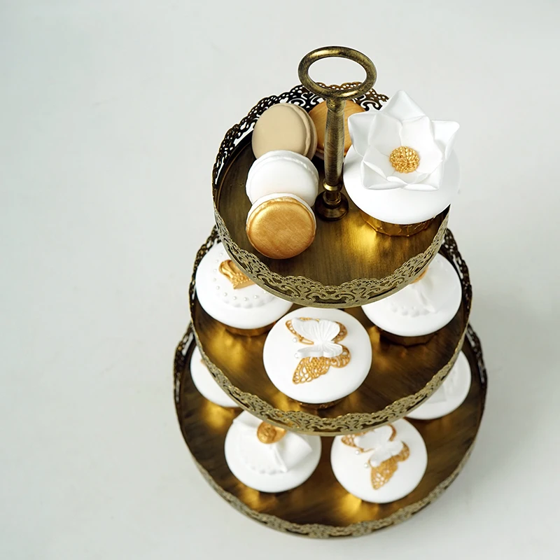 

Golden Cake WROUGHT IRON Three Layers Cake Dish Wedding Prop Originality Wedding Arts Black Wipe Gold Tray