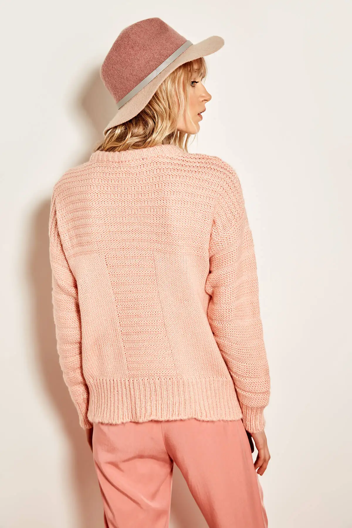 Trendyol Powder Detailed Sweater Knit TCLAW19XG0022 |