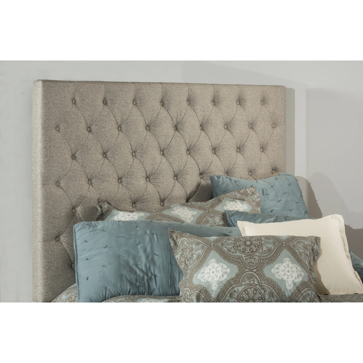 Savannah Bed - Queen Rails Included |