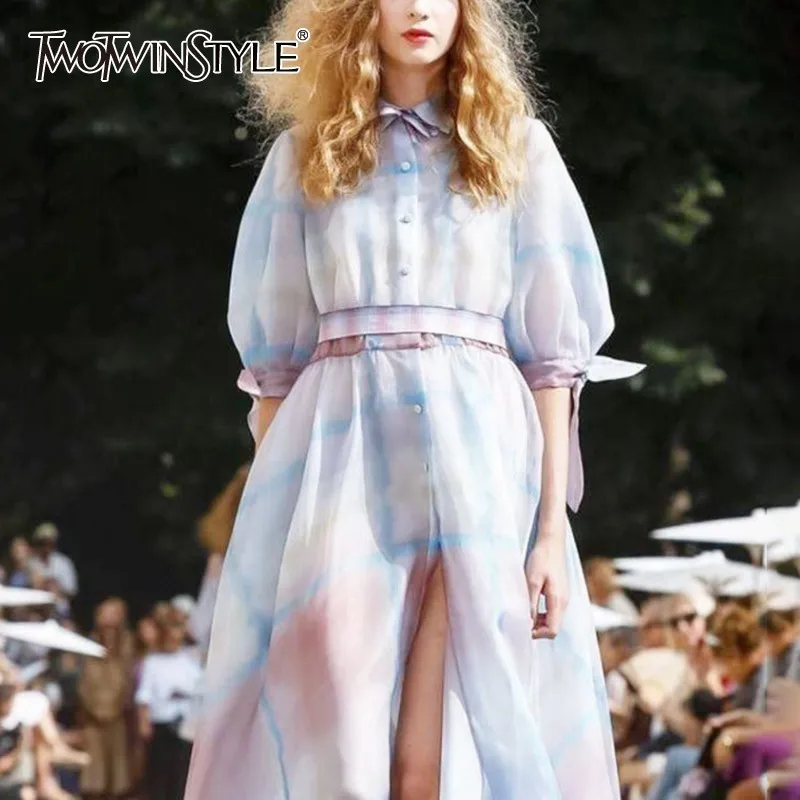 Женское платье TWOTWINSTYLE длинное с отложным воротником и рукавом фонариком высокой