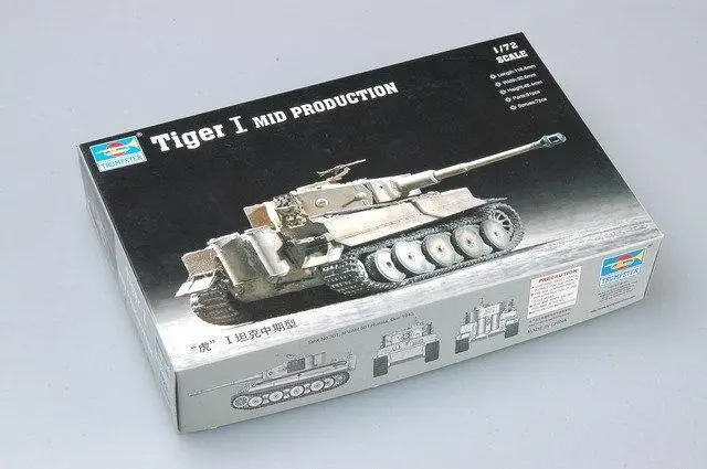 

Трубач 07243 1/72 Tiger I Середина производства
