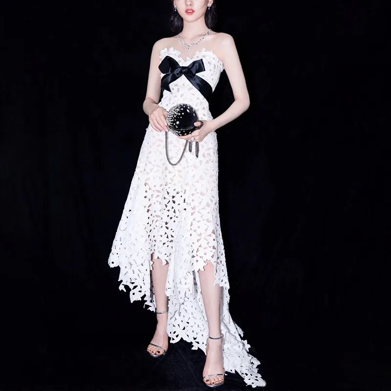 Платье макси TWOTWINSTYLE асимметричное женское платье без рукавов с высокой талией и