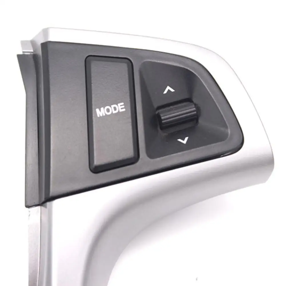 Беспроводная кнопка на руле Bluetooth для управления громкостью аудио и музыки в Hyundai VERNA SOLARIS с подсветкой.