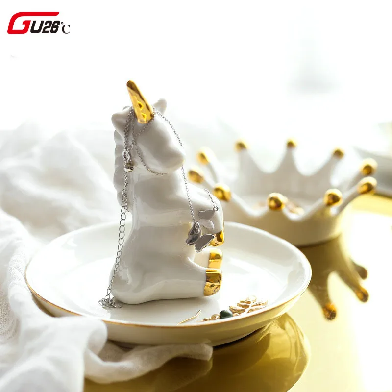 

Декоративная маленькая тарелка Фламинго Единорог ананас фарфоровая посуда ожерелье кольцо поднос для хранения безделушка Золотая тарелка