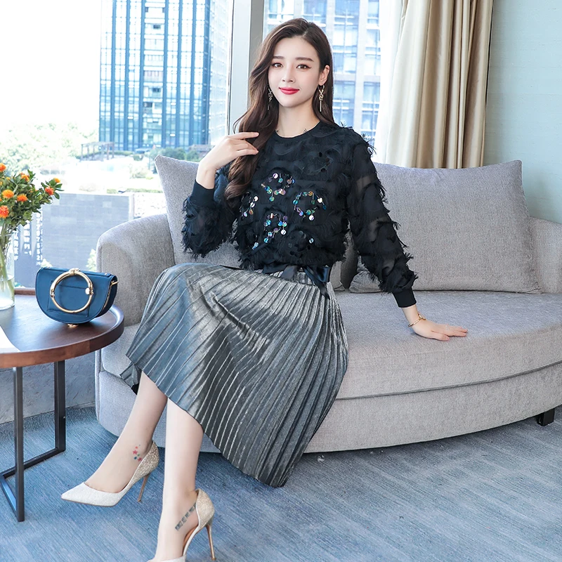 Женский комплект из 2 предметов блузка с перьями и блестками + плиссированные