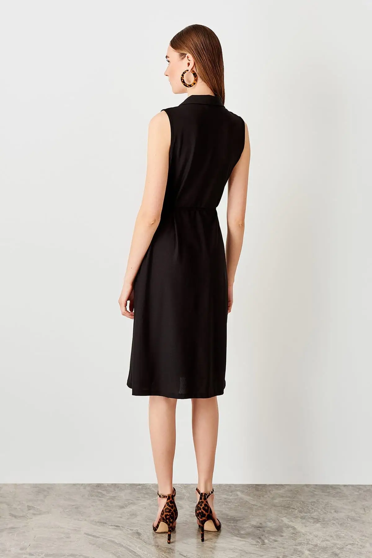 Trendyol черное трикотажное платье с рубашечным воротником TWOSS19ST0175 | Женская одежда