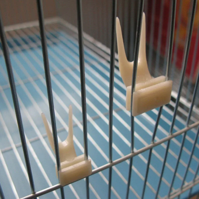 Pet Supplies Bird Cage Accessories Plastic Feeding On Food Holder Feeder Portable Parrots Fruit Fork 1Pcs | Дом и сад