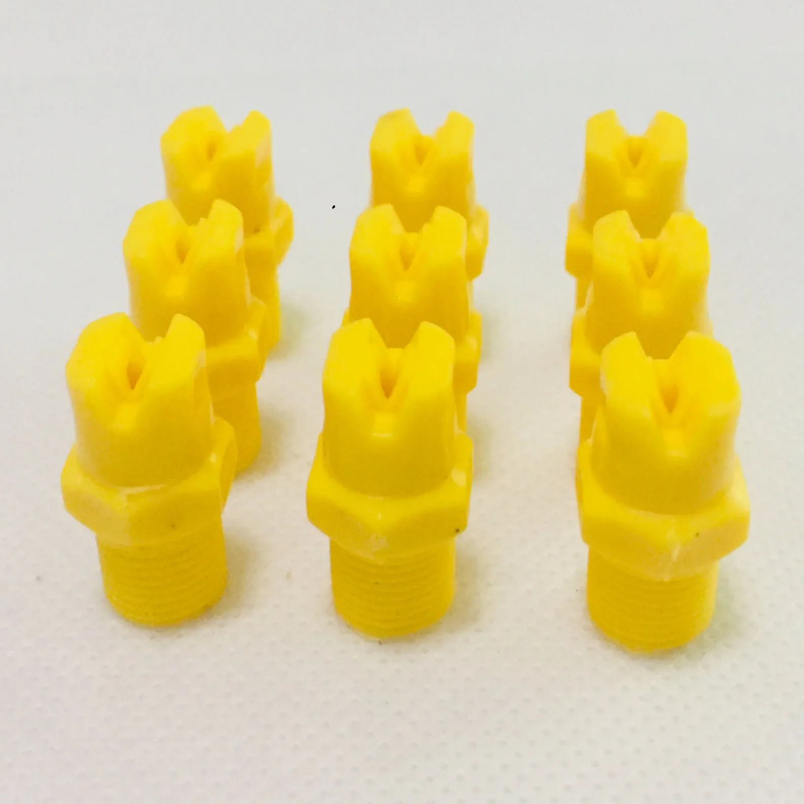 (10 шт./лот) 1/8 дюйма 1/4 3/8 1/2 PP vee jet плоская форсунка распылителя вентилятора