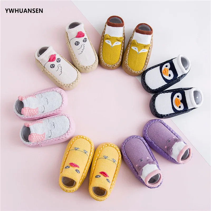 YWHUANSEN 2019 модные детские носочки с мягкой резиновой подошвой носки для