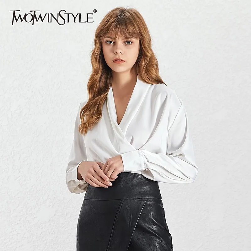 Женская блузка TWOTWINSTYLE однотонная с v-образным вырезом и длинным рукавом большие