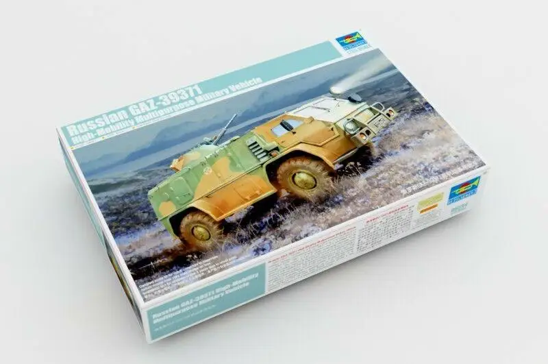Модель российского высокомобильного военного автомобиля Trumpeter 1/35 05594 | Игрушки и