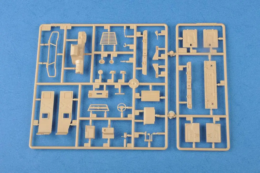 Hobbyboss модель 1/35 82469 Dong Feng Meng Shi 1 5 t светильник для транспортных средств | Игрушки и
