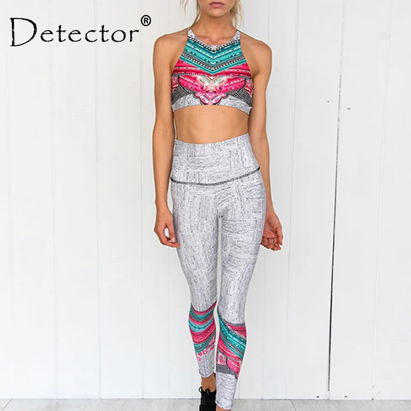 Женский спортивный бюстгальтер с принтом и длинные леггинсы для