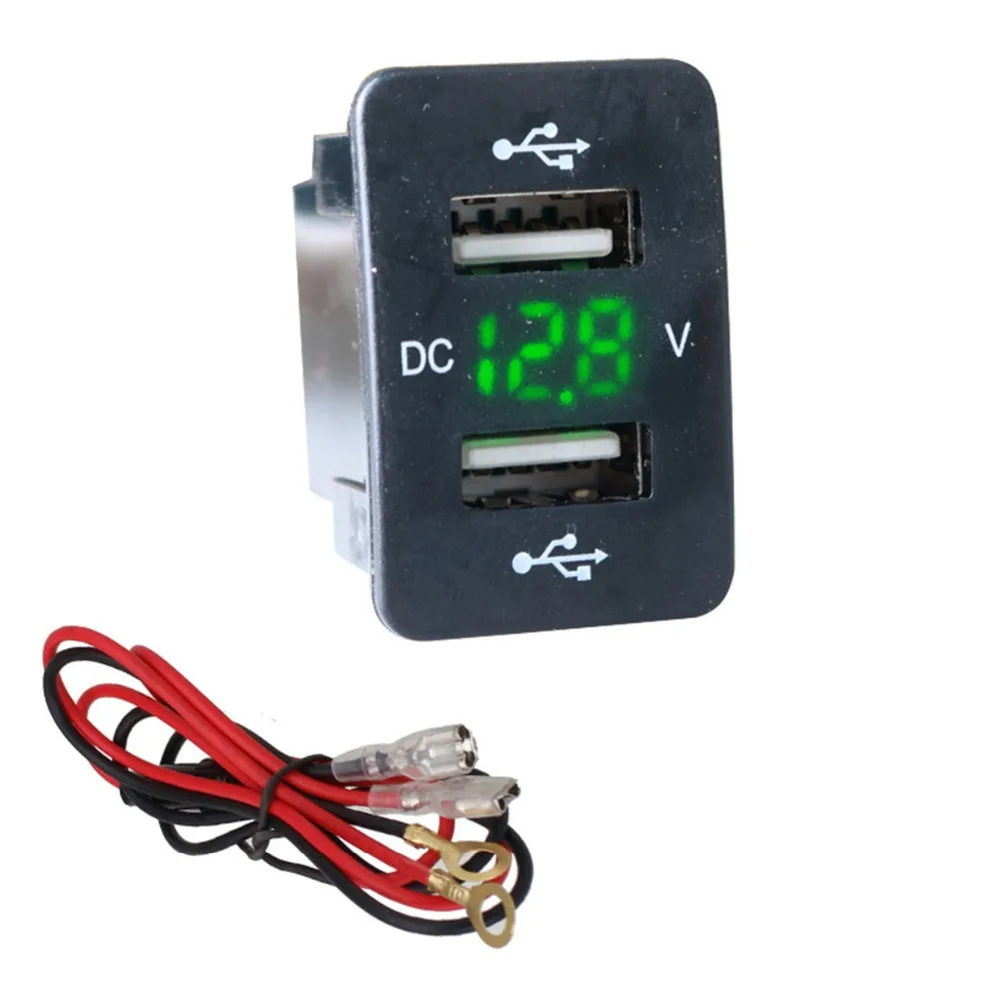 Автомобильное зарядное устройство SOONHUA с двумя USB портами и цифровым