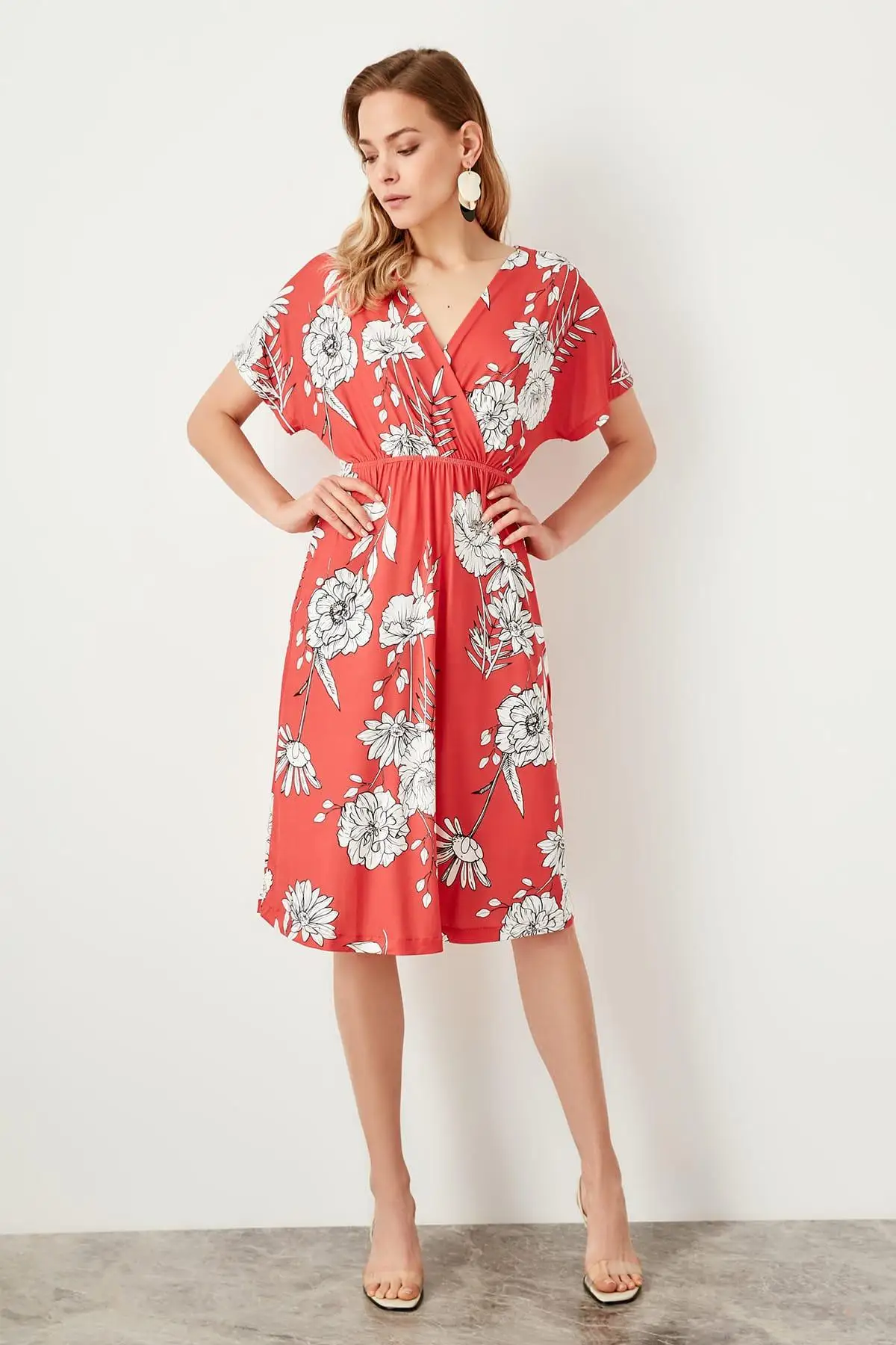 Trendyol трикотажное платье с коралловым узором TWOSS19LJ0285 | Женская одежда