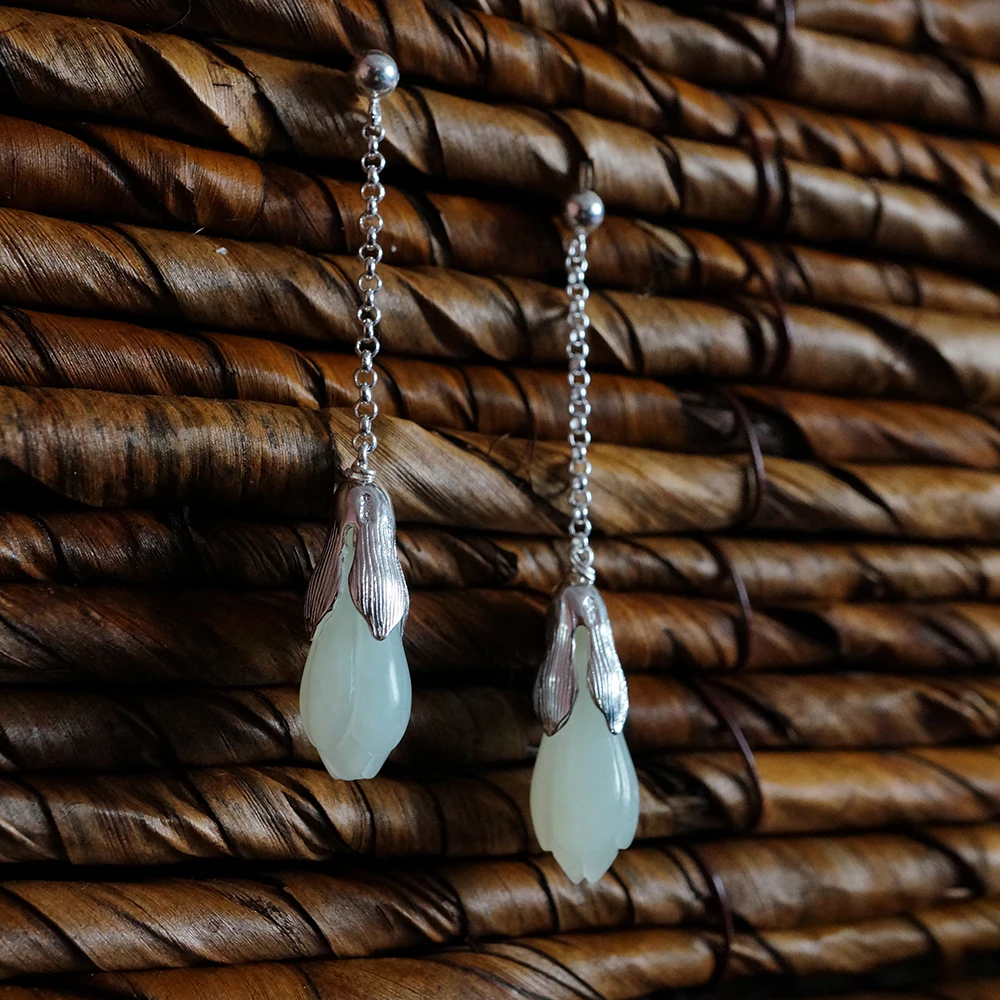 

В китайском стиле, в стиле ретро, чистого цвета, 925 серебряные серьги комплект с сорта хотанской (Hetian) белый yu И Магнолия серьги-гвоздики ASOS