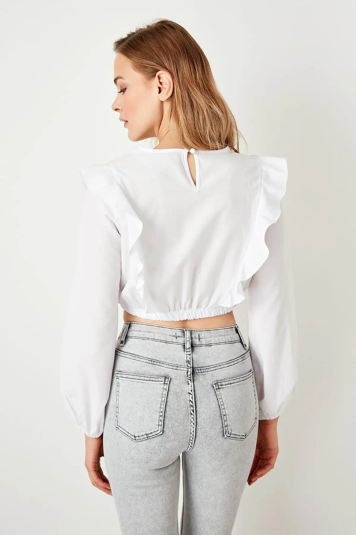 Trendyol белый укороченный Büzgülü резиновая Detaylı Bluz TWOSS19OA0040| |