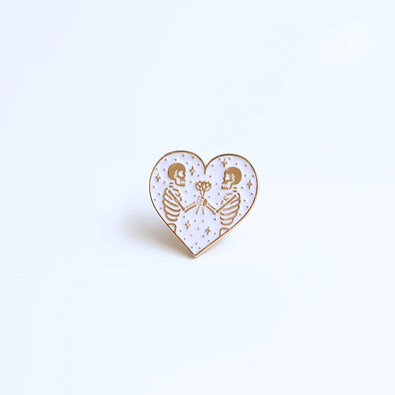 Skull Flower Brooches Golden Lines Heart Enamel Pin for Boys Girls Lapel Pin Hat/bag Pins Denim Jacket Women Brooch Badge SC4516