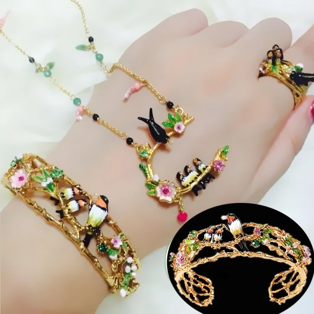 Spring Of Predation Swallow Series Hollow Out Magpie Flower Hatch Bracelet Woman | Украшения и аксессуары