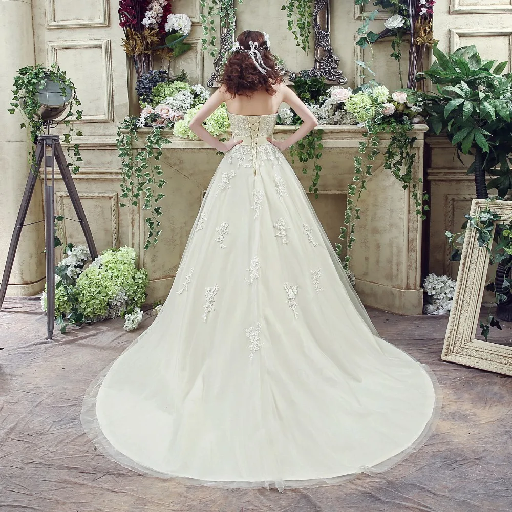 Свадебное платье Vivian's Bridal 2018 милое светло кремовое белое атласное свадебное