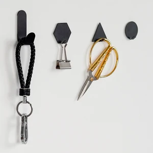 Крючки самоклеящиеся для крепления на стену, 4 шт.