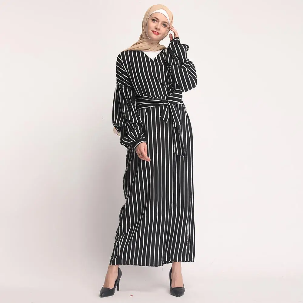 Женское платье кафтан длинное Арабская абайя Дубай в полоску мусульманское