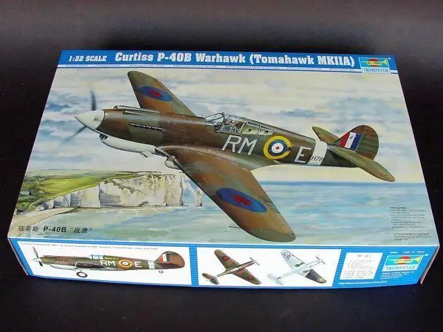 Trumpeter 1/32 02228 Curtiss P 40B Warhawk|Наборы для сборки моделей| |