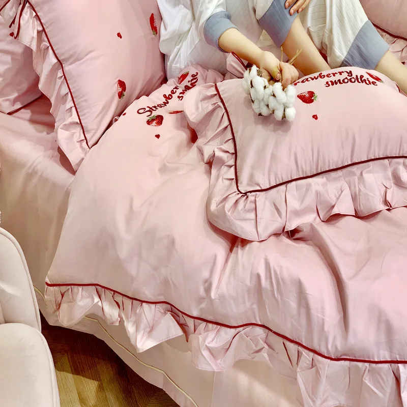 Бесплатная доставка 4 шт. постельных принадлежностей розовый цвет клубника