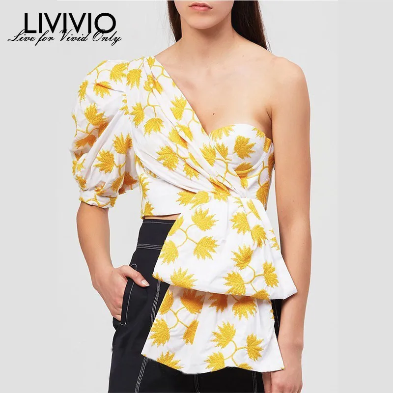 Женская блузка с открытыми плечами [LIVIVIO] белая в уличном стиле корейский стиль