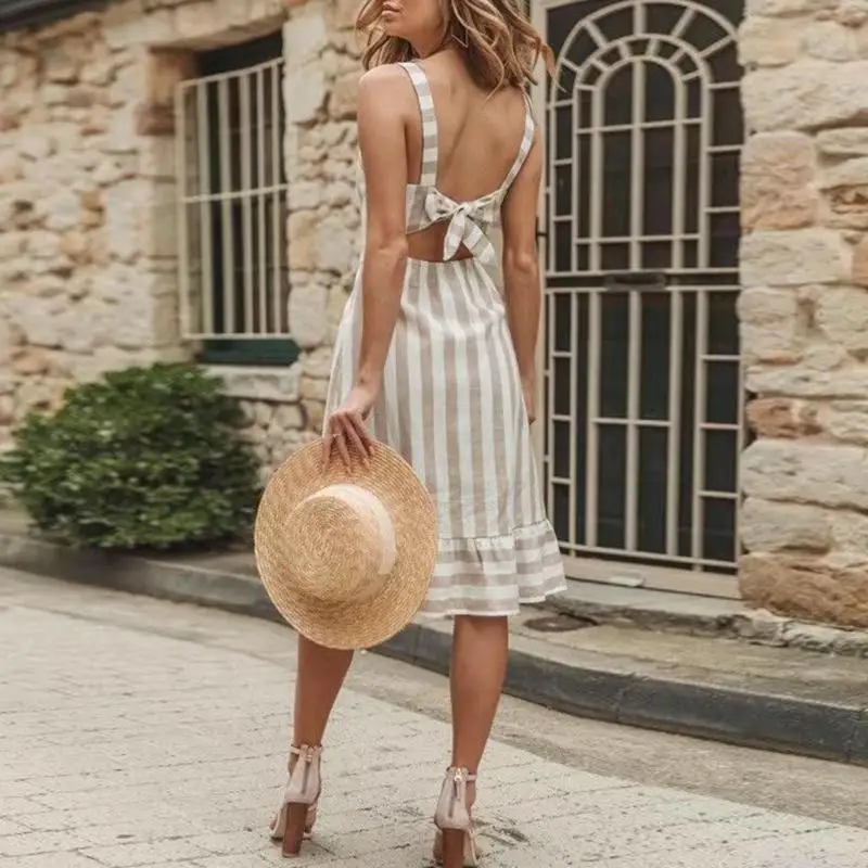 Женское льняное платье в полоску летнее пляжное на пуговицах с открытой спиной и