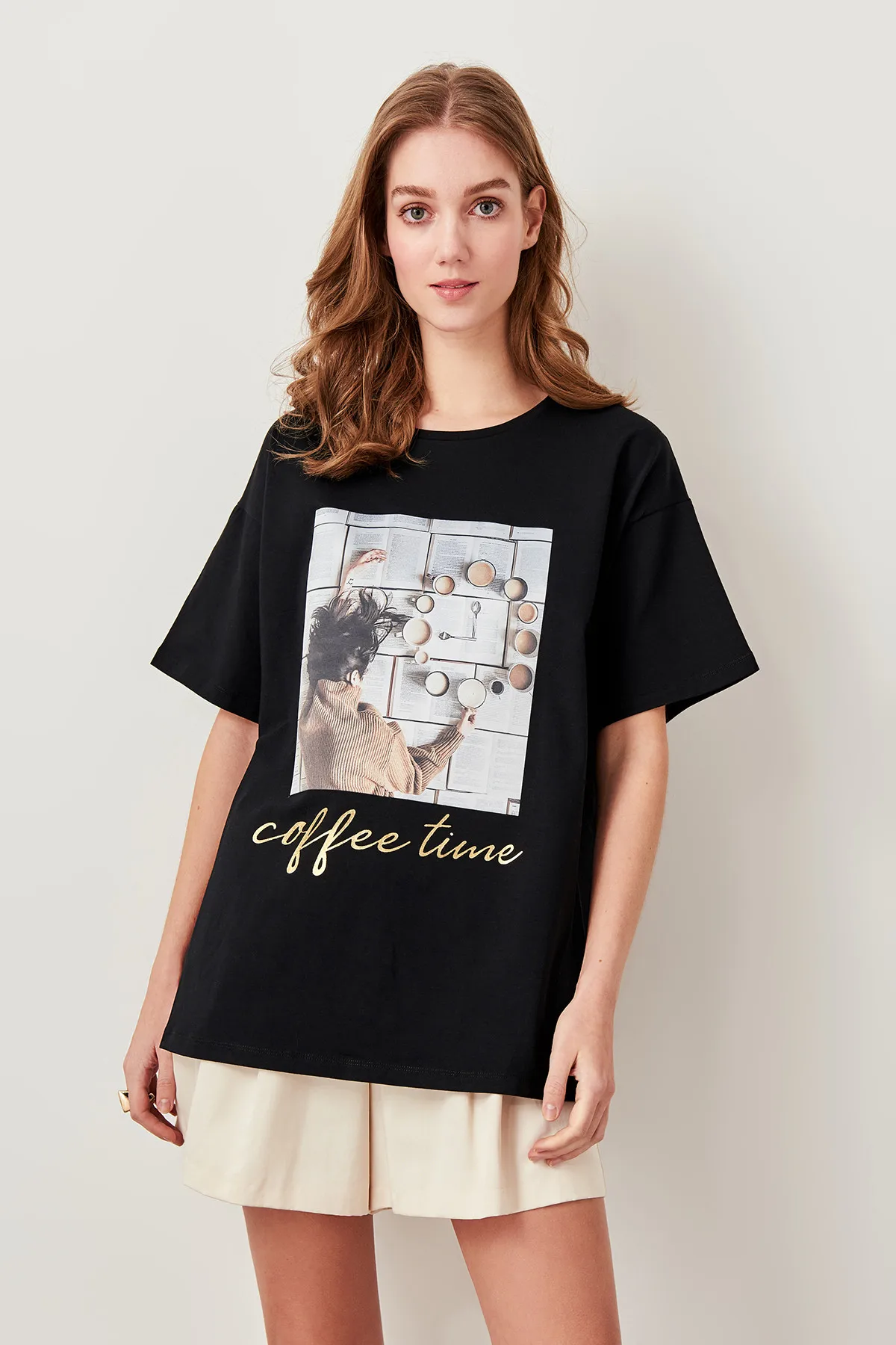 Trendyol Black Leaf And Wall Knitting Pattern Printed T-shirts Boyfriend TWOSS19YN0057 | Женская одежда