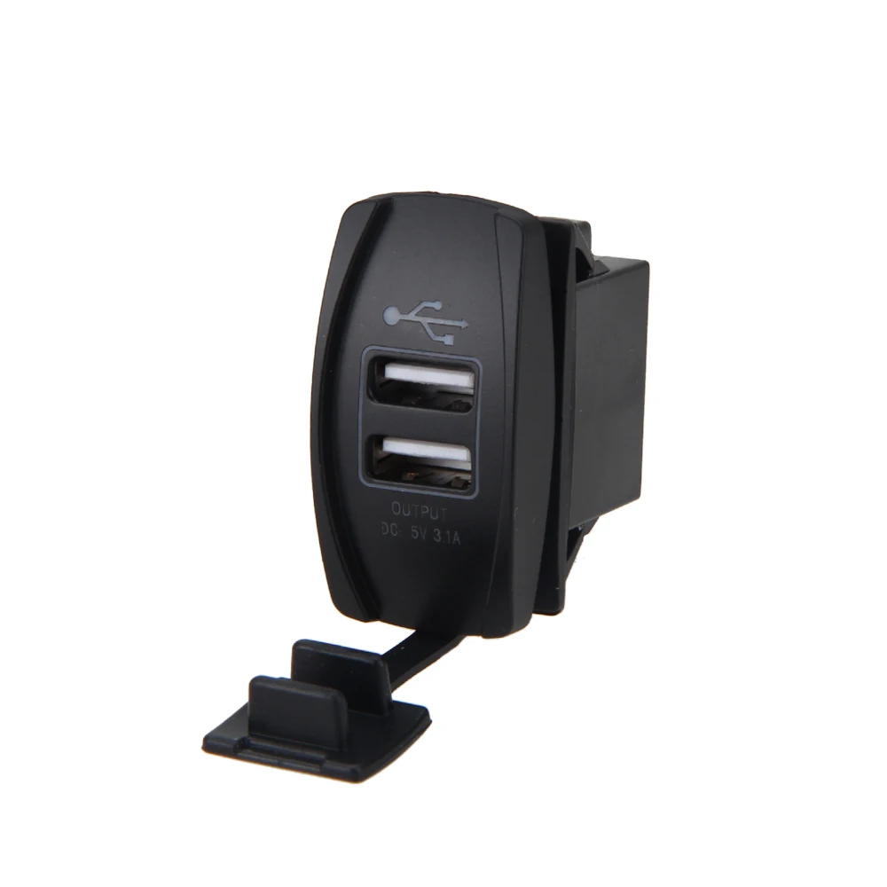Автомобильное зарядное устройство с двумя USB синими светодиодами подсветкой