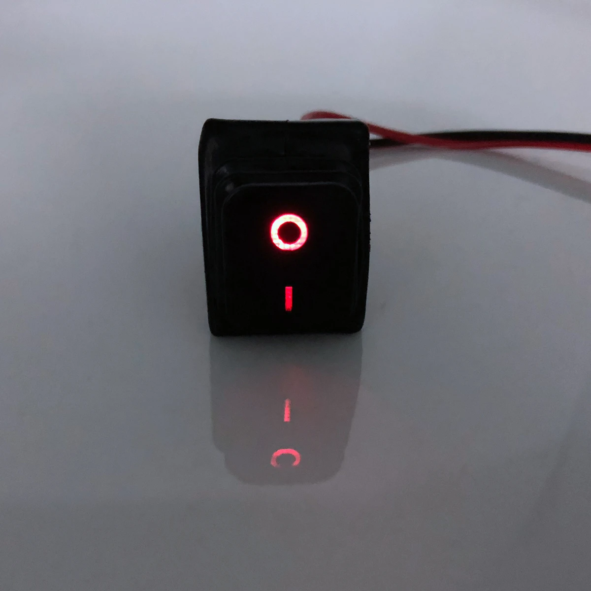 12V 4 контактный автомобиль кулисный переключатель черная крышка 22x30 мм
